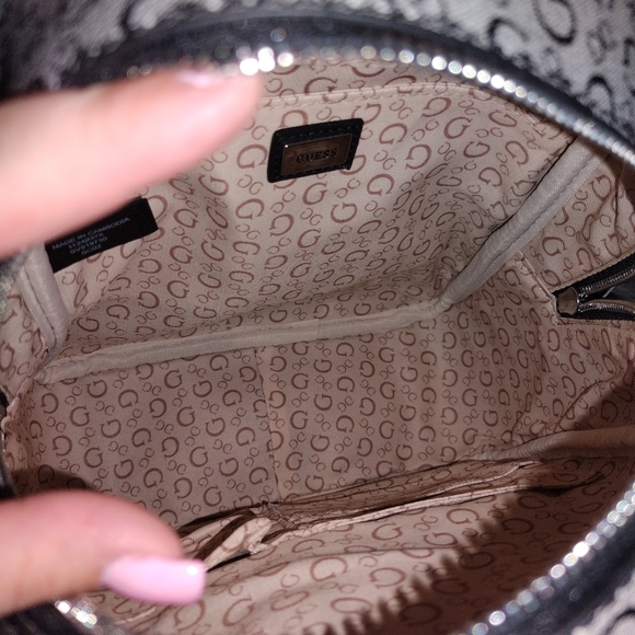 GUESS mini back pack - Picture 2 of 4